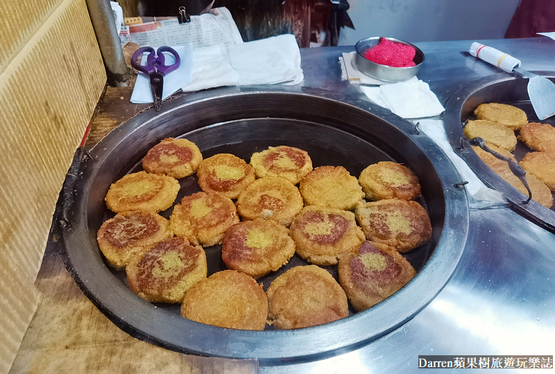 瑞芳美食|阿婆蕃薯粿/鄰近美食廣場在地50年古早味蕃薯餅/瑞芳地瓜餅